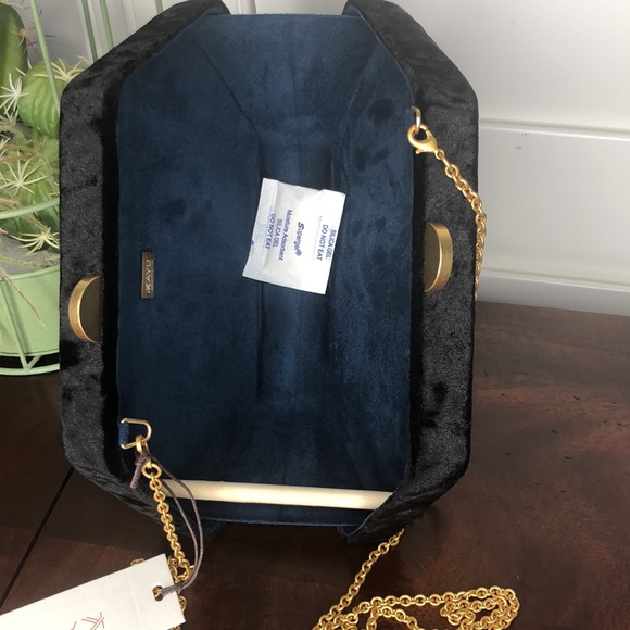 KAYU Sloane Velvet Crossbody/Clutch - Picture 10 of 15